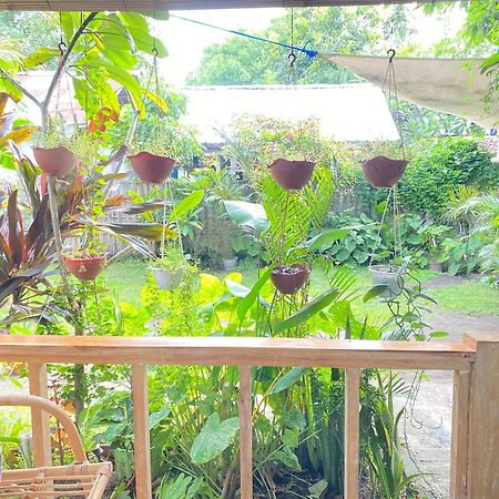 Hotel Marta House Gili Air Extérieur photo